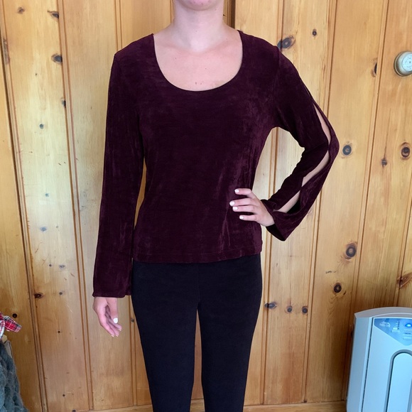 🌼3/$30 Weekenders long sleeve top. - Picture 1 of 6